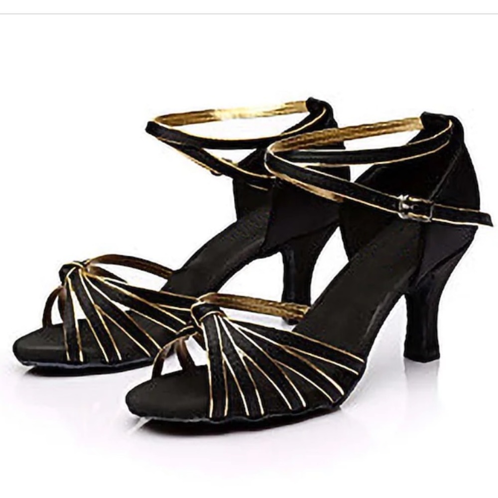 Women’s Ballroom / Salsa Shoes